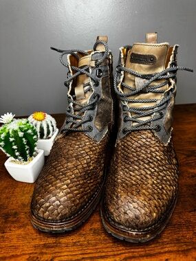 3V03MH - Beautiful and Rare Cuadra casual pirarucu skin ankle boots for men